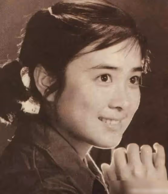 最美妲己傅藝偉，因吸毒毀了自己也害了兒子，你為何自甘墮落？