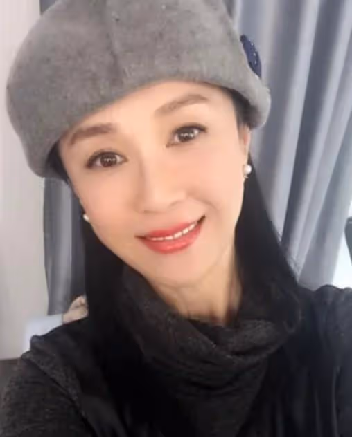 最美妲己傅藝偉，因吸毒毀了自己也害了兒子，你為何自甘墮落？