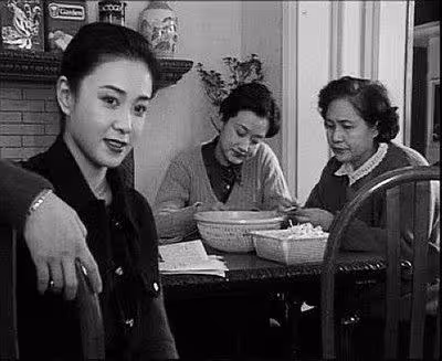 最美妲己傅藝偉，因吸毒毀了自己也害了兒子，你為何自甘墮落？