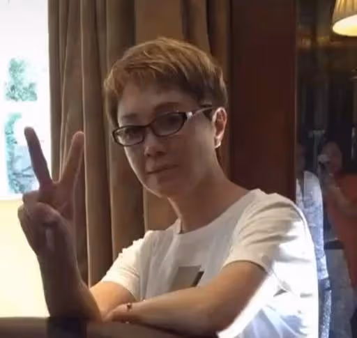 最美妲己傅藝偉,因吸毒毀了自己也害了兒子,你為何自甘墮落?