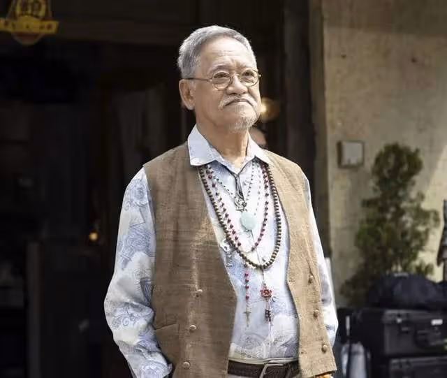 每日洗肚4次苦不堪言！81歲香港知名演員近況曝光，後悔諱疾忌醫