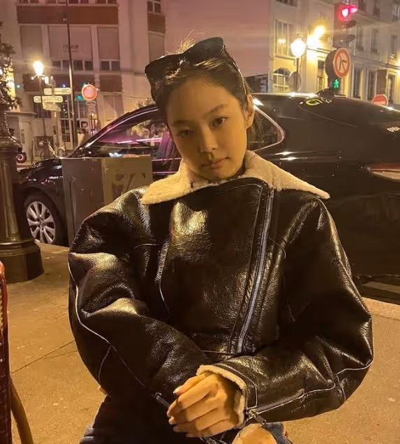 事件越燒越烈，雙方粉絲互掐！BTS金泰亨Jennie登熱搜，就為這事