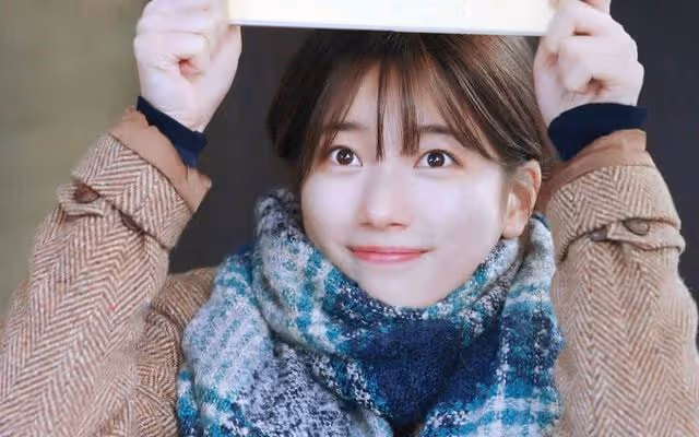 走進韓星裴秀智的家，出道7年有過億豪宅，室內整面牆都是柜子
