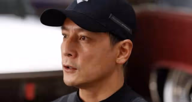 恭喜！47歲吳彥祖挑戰連續25小時賽車比賽，勇奪亞軍直言非常瘋狂