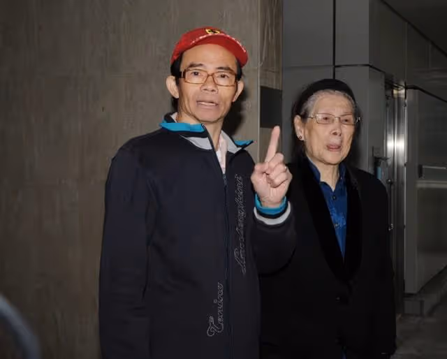 98歲梅媽聲稱:若兒子梅啟明不撤訴《梅艷芳》,將斷絕母子關係!