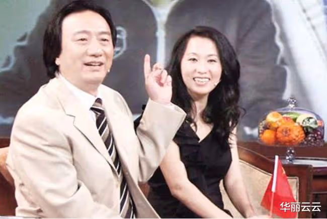 奧運冠軍王軍霞現狀：三段婚姻生三娃，如今47歲身居高位