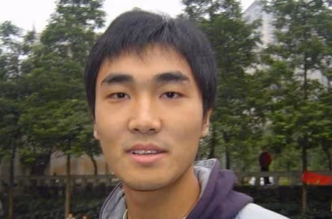 那位不滿孫儷斷捐，反咬她一口的貧困生，如今過得怎麼樣了？