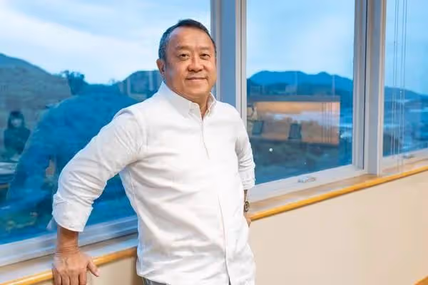 多次被傳回巢擔任高層!TVB知名小生再三否認,稱從未收到邀請