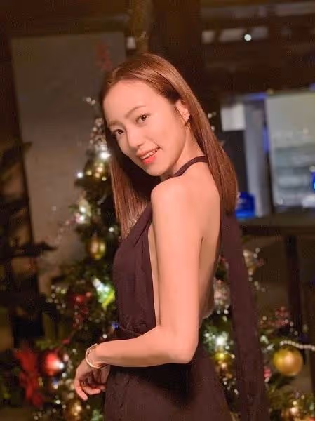 結婚十年堅持丁克!前TVB女星與老公慶祝錫婚紀念日,恩愛不變