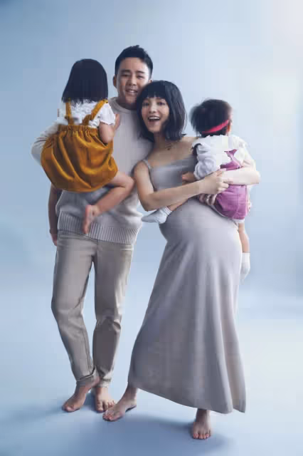 臨盆在即!TVB童顏女星分享產前巨肚照,跟老公結婚四年拼了三胎