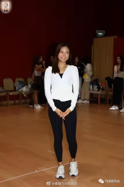 游嘉欣唔怕被巨咪波波搶峰頭!李思捷狂煲陶大宇《倒轉地球》