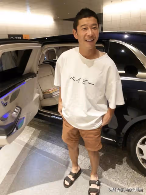 花幾個億宇宙旅行 到處撒錢 還「一夫多妻」與名女星交往的土豪傳說