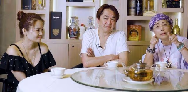 54歲著名港星疑似默認三房女友懷孕,或將未婚產子,打破丁克主義