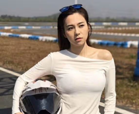 TVB離巢女星錄節目崩潰大哭，因拍戲收入低，不能孝敬父母感委屈