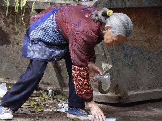 離婚五年後前妻去世，前岳母獨自生活，我想給她養老遭妻子反對