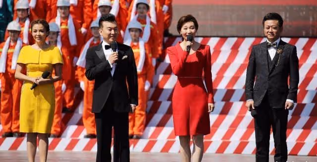 「央視一姐」李梓萌：身高1.75米，無奈太優秀始終難覓真愛