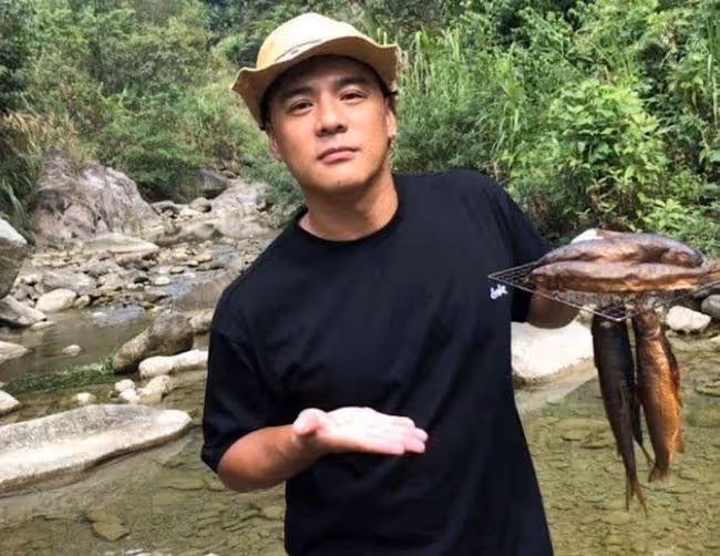 42歲男星吃太多山珍海味，導致胃發炎內分泌失調，全身浮腫氣色差