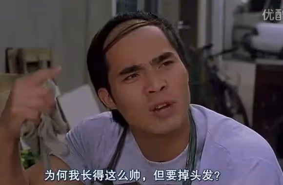看到摘掉帽子的周渝民,我突然明白什麼叫「歲月是把剃頭刀」