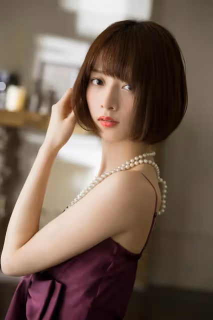 寫真集：《透明感令人心動》（橋本奈奈未）介紹