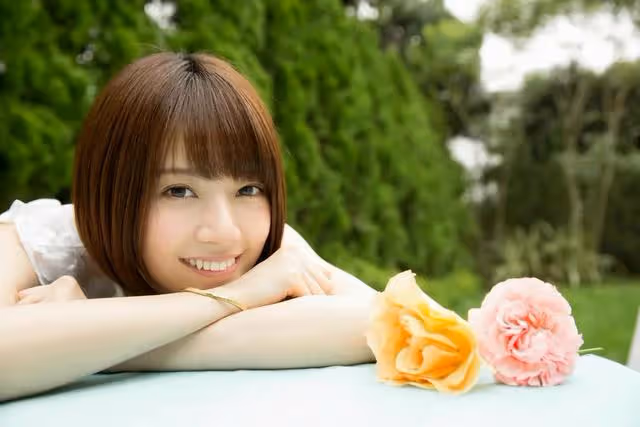 寫真集：《透明感令人心動》（橋本奈奈未）介紹