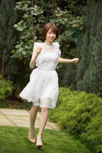 寫真集：《透明感令人心動》（橋本奈奈未）介紹