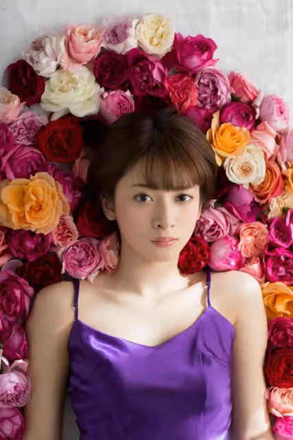 寫真集：《透明感令人心動》（橋本奈奈未）介紹