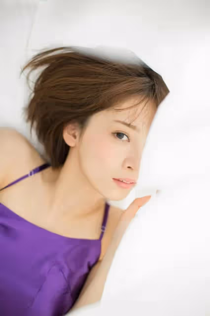 寫真集：《透明感令人心動》（橋本奈奈未）介紹