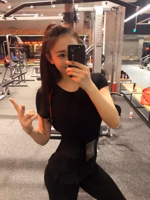 被打賞9000萬後,與榜一大哥閃婚的網紅薇薇安,如今怎樣了
