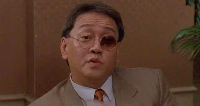 厲害!70歲港片老戲骨宣布復出,曾因拍戲差點被燒死與導演反目