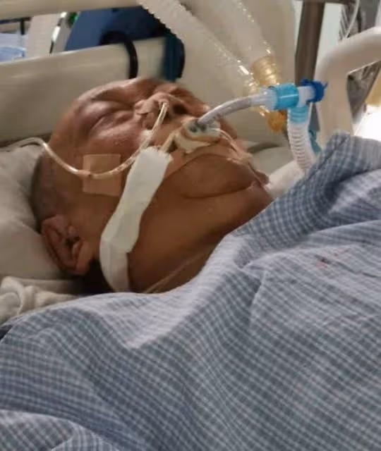 厲害!70歲港片老戲骨宣布復出,曾因拍戲差點被燒死與導演反目