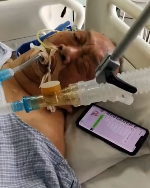 厲害!70歲港片老戲骨宣布復出,曾因拍戲差點被燒死與導演反目