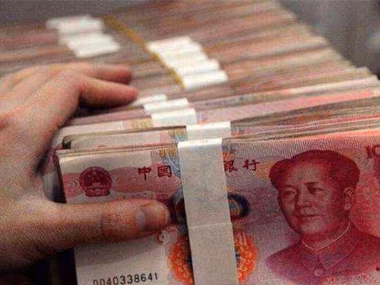 母親要15萬彩禮，我願意幫男友分擔10萬，可男友卻要和我分手