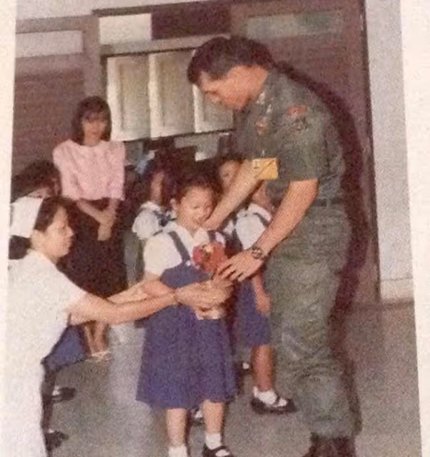 泰王對女兒待遇變了，過去帕公主肆意撒嬌，如今連跪拜都不能抬頭