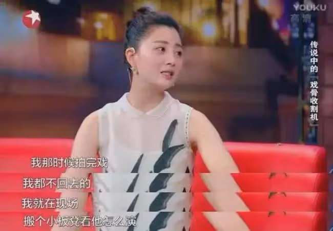 42歲的殷桃，碾壓「白幼瘦」弱男審美