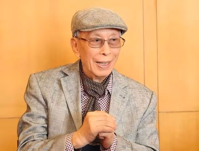 98歲資深藝人因病離世,舉行追悼會,徒弟鄭少秋罕見露面神情哀傷