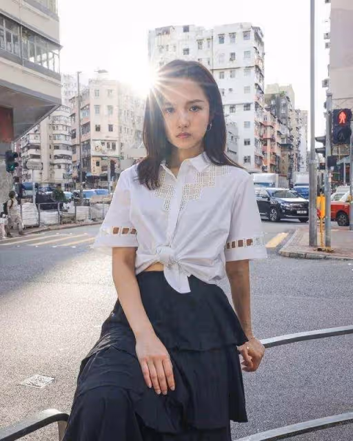 恭喜!26歲TVB小花曬碩士畢業照,同公司藝人男友低調出鏡撒狗糧