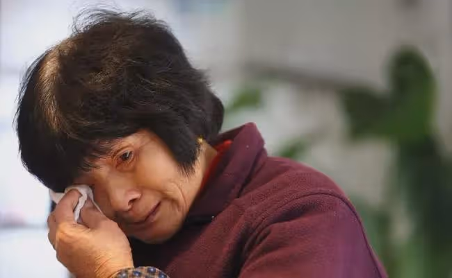 老婆被我媽趕出家門，我發瘋去找，兄弟發來一簡訊，看後我崩潰了