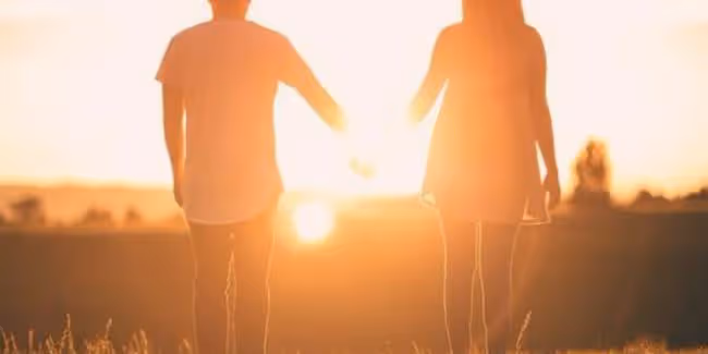 媽媽讓老大把房子送給弟弟結婚，還威脅若是不給就斷絕關係