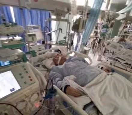 期待!70歲香港知名反派復出拍戲,早年曾病危入院無力償還醫療費