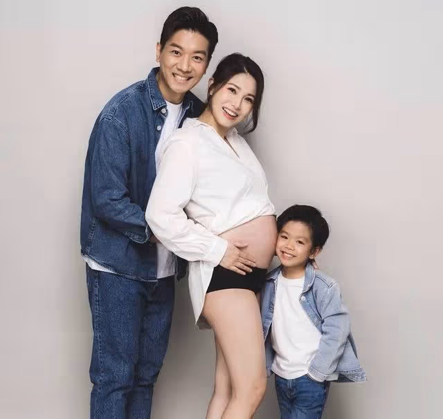 恭喜!TVB著名男星38歲富貴妻子剖腹產下二胎,正式宣布封肚