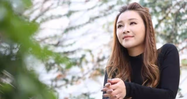 圈中小富婆!TVB上位小花坐擁千萬豪宅,拍戲之餘更是美容店老闆