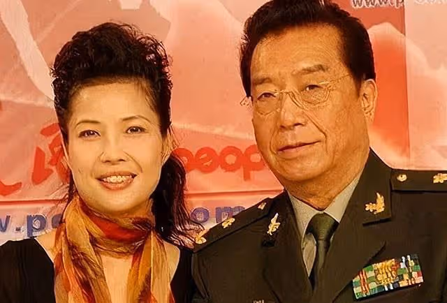 李雙江2個兒子,同父不同命:大兒子低調優秀,小兒子入獄10年