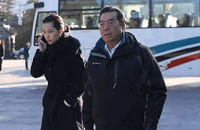 李雙江2個兒子,同父不同命:大兒子低調優秀,小兒子入獄10年