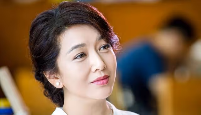 人不可貌相!江珊與靳東相戀5年,轉身卻娶了二婚的李佳