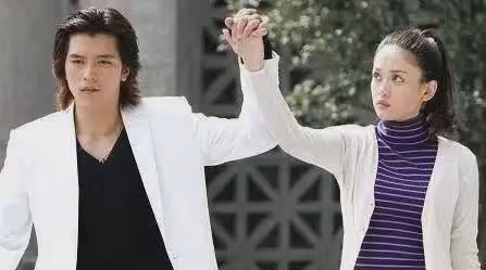 突然官宣結婚!對方還是個大渣男