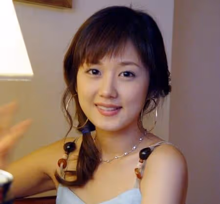 「吃奶罵娘」來圈錢的韓國明星，他們是偶像，還是「精神鴉片」？
