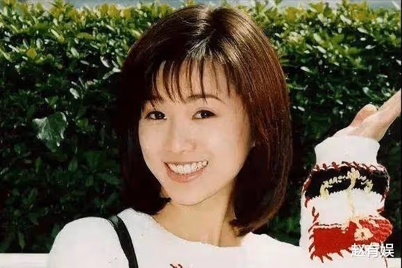 26歲欲當「情人」卻被拒，28歲和閨蜜共侍一夫，她為何淪落至此？