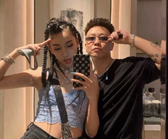 女星慘遭男友家暴!被掐著脖子打滿是血痕,男方出軌染病劣跡斑斑