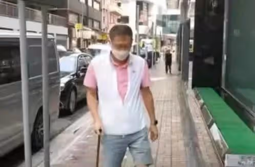 51歲李嘉欣緊挽老公出席活動,女神范依然,許晉亨看老婆眼神超寵溺