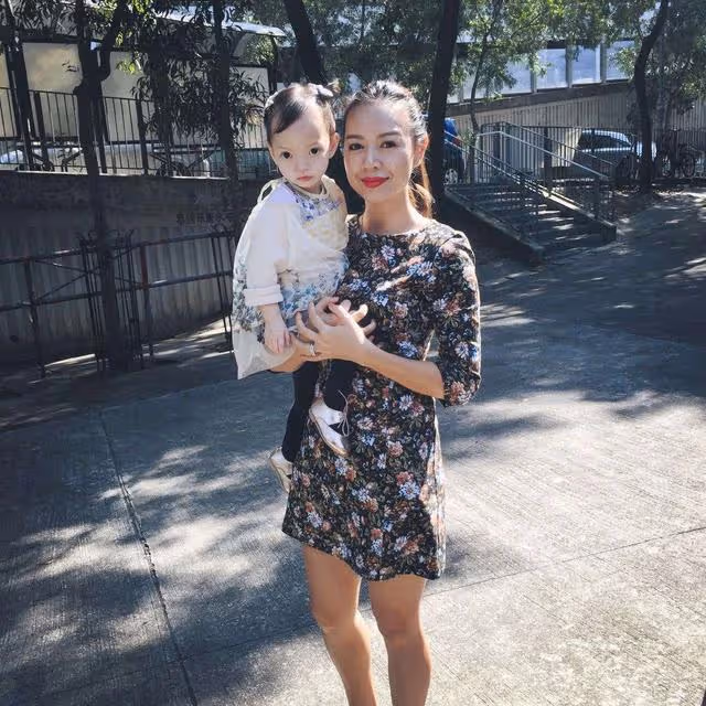 TVB前花旦為愛女慶生，小傢伙患罕見基因病，11歲仍無法獨立行走